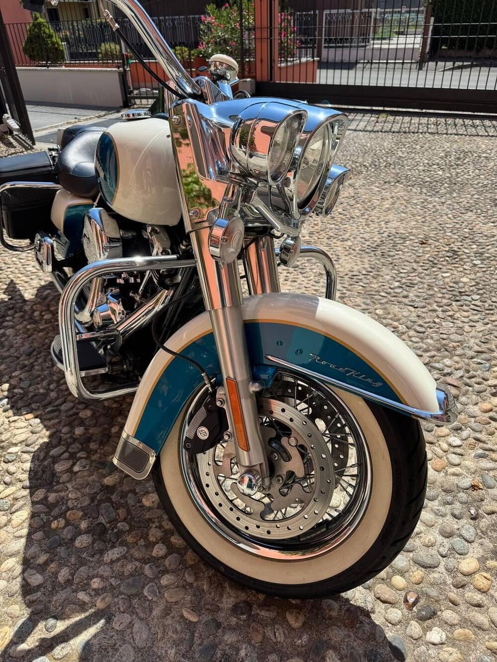 Harley-Davidson 103 Road King Classic (2011 - 13) - FLHRC (5)