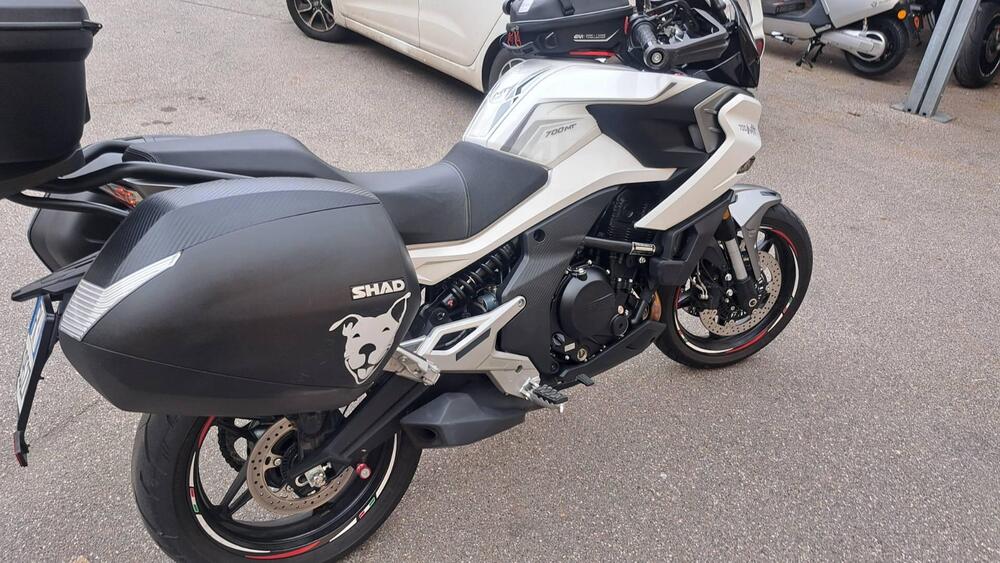 CFMOTO 700MT (2024 - 26) (3)