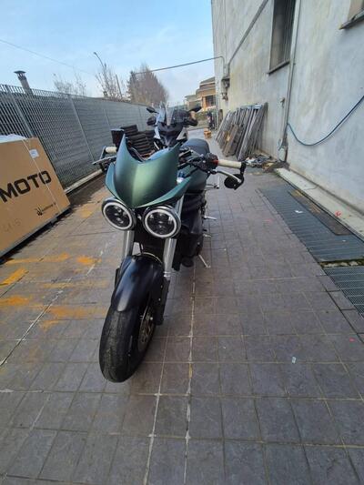 Triumph Speed Triple 1050 (2005 - 11) usata