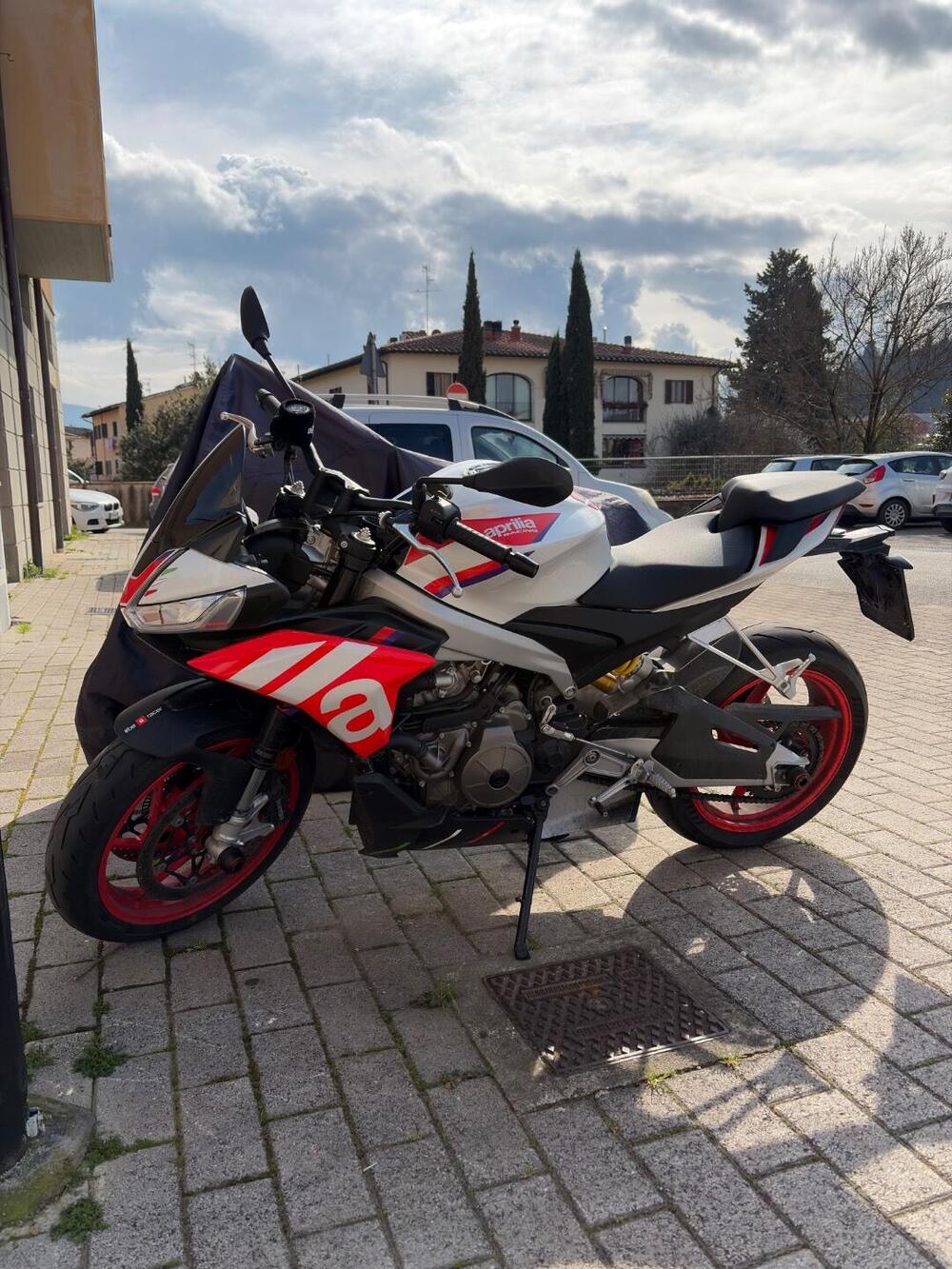 Aprilia Tuono 660 Factory (2022 - 24) (2)
