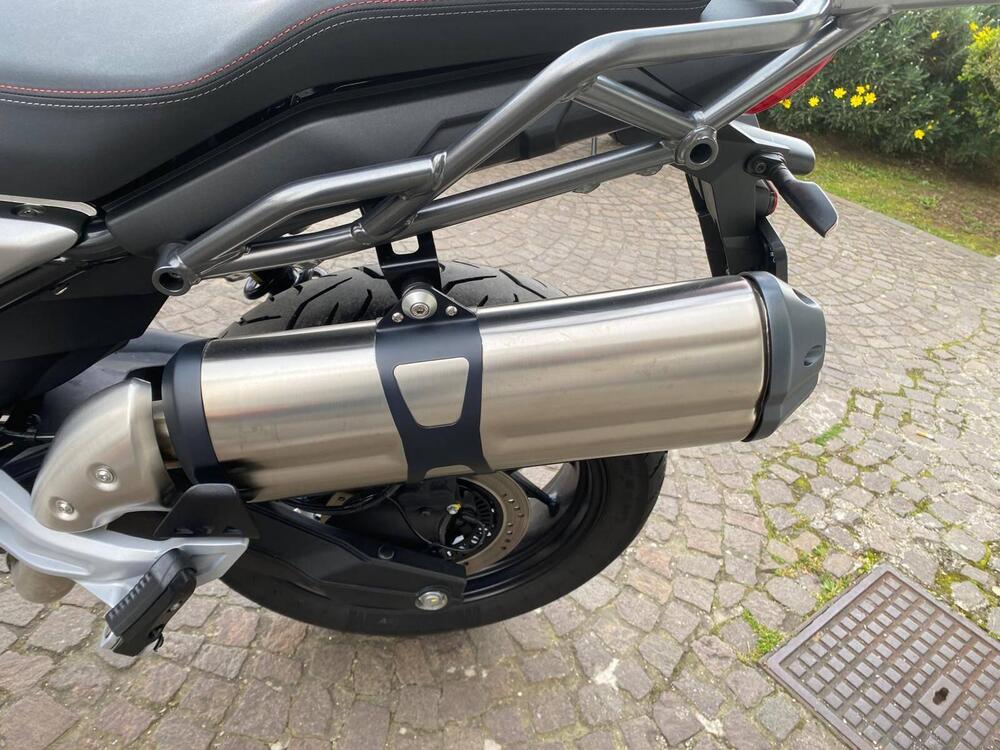 Moto Guzzi V85 Strada (2024 - 26) (7)