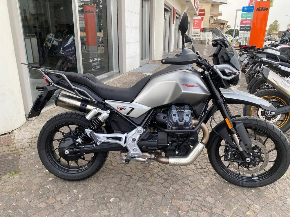 Moto Guzzi V85 Strada (2024 - 26)