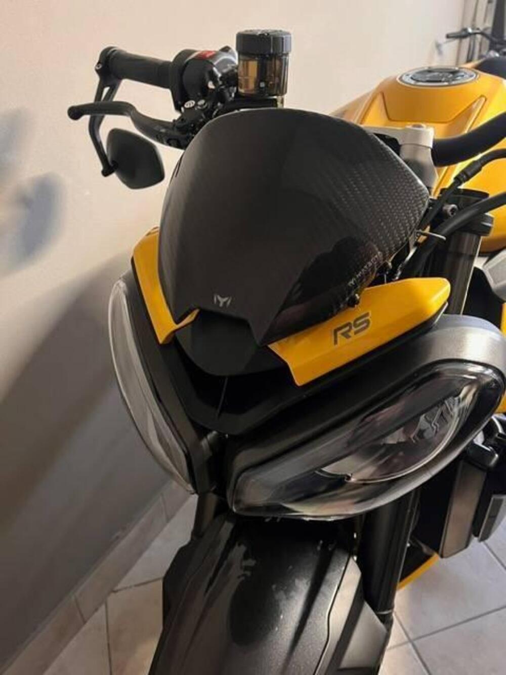 Triumph Street Triple 765 RS (2023 - 26) (2)