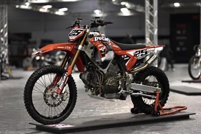 Ducati MX 900 Tributo: la special off-road che celebra il bicilindrico bolognese