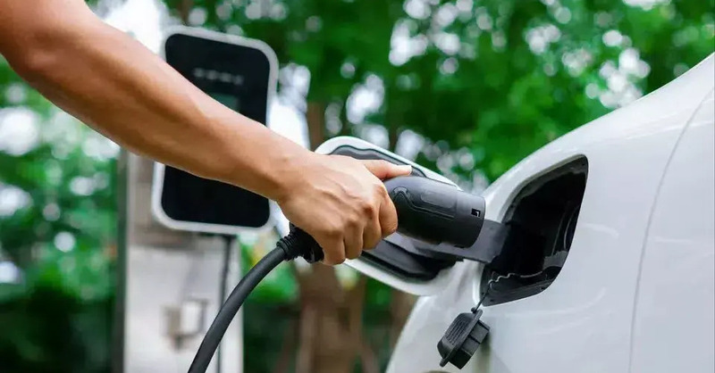 UK, pi&ugrave; colonnine che pompe? Il dato che fa rumore (ma dice davvero poco)