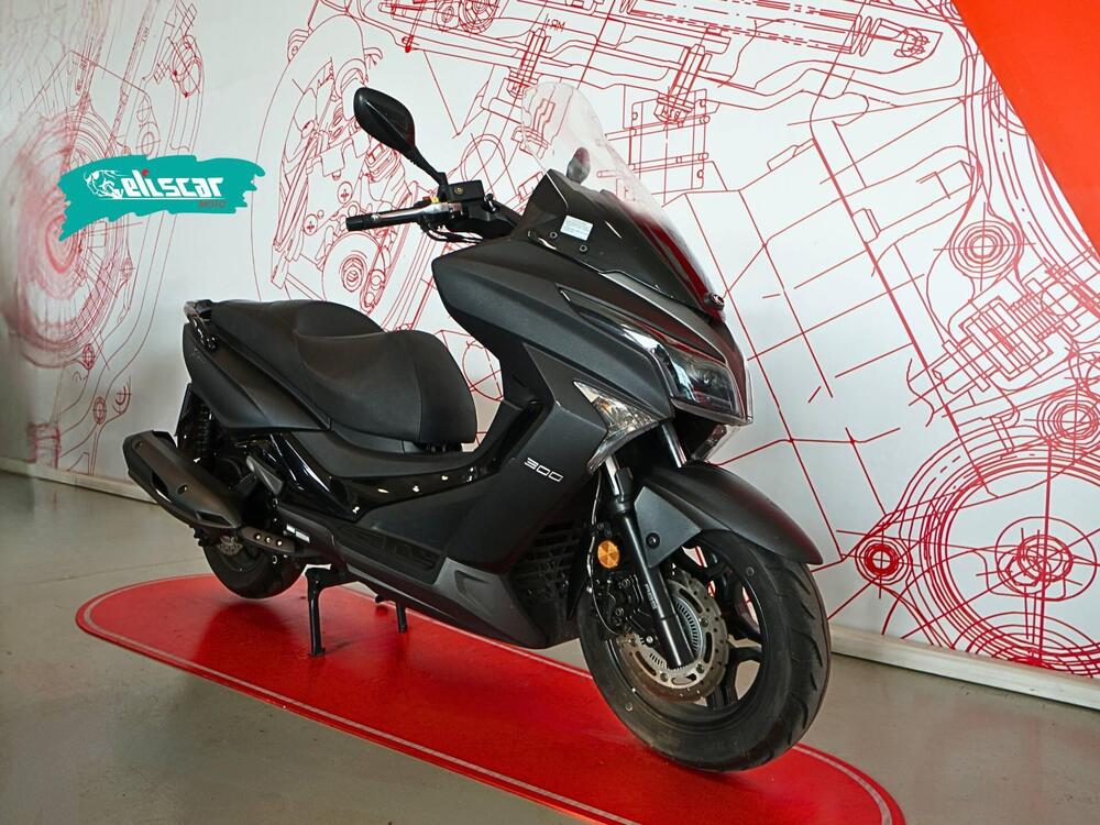 Kymco X-Town 300i (2021 - 24) (2)