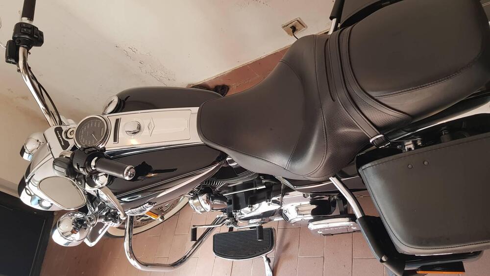 Harley-Davidson 107 Road King Classic (2017 - 18) - FLHRC (2)