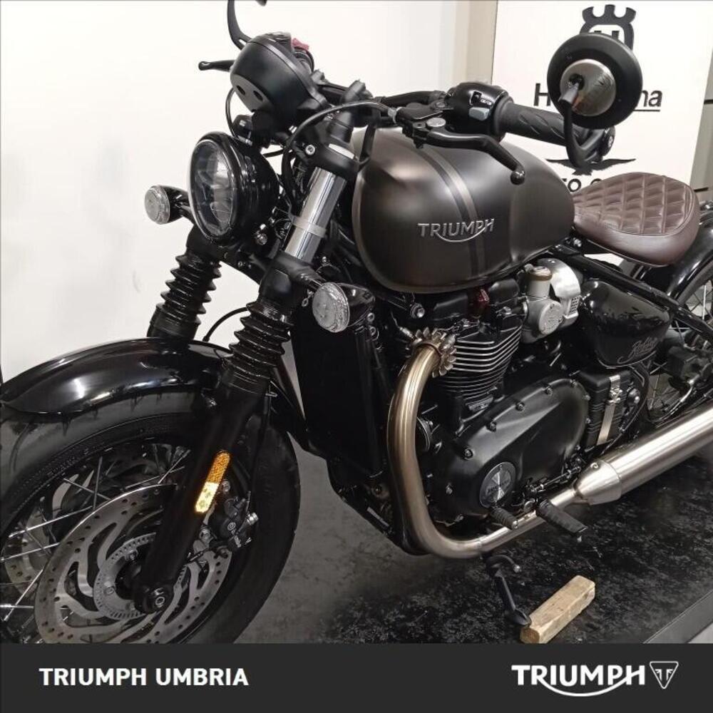 Triumph Bonneville Bobber 1200 (2021 - 25) (5)
