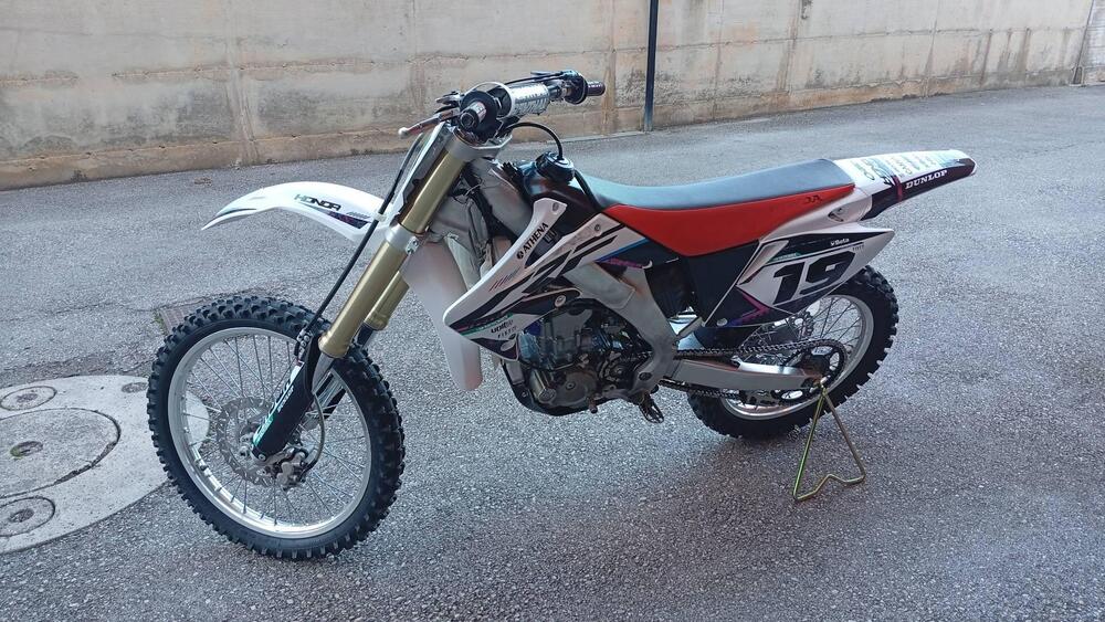 Honda CRF 250R (2008) (3)