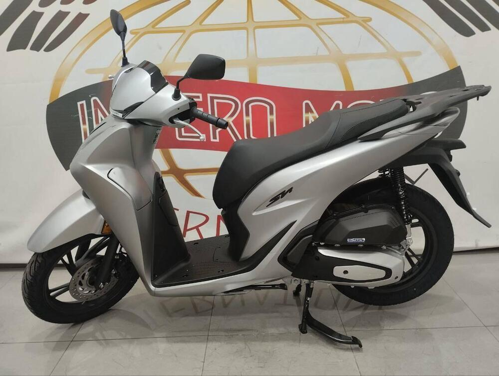Honda SH 125 Vetro (2026) (2)