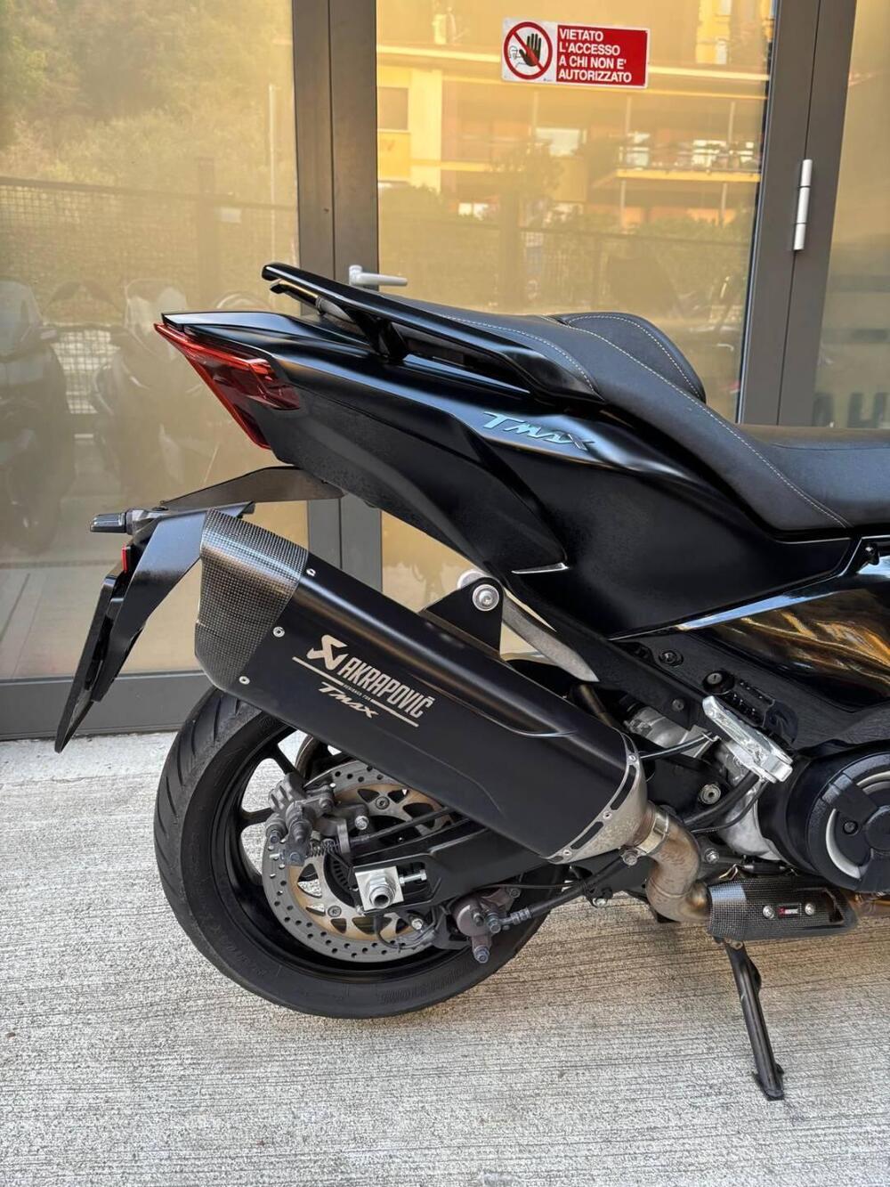 Yamaha T-Max 560 Tech Max (2022 - 24) (6)