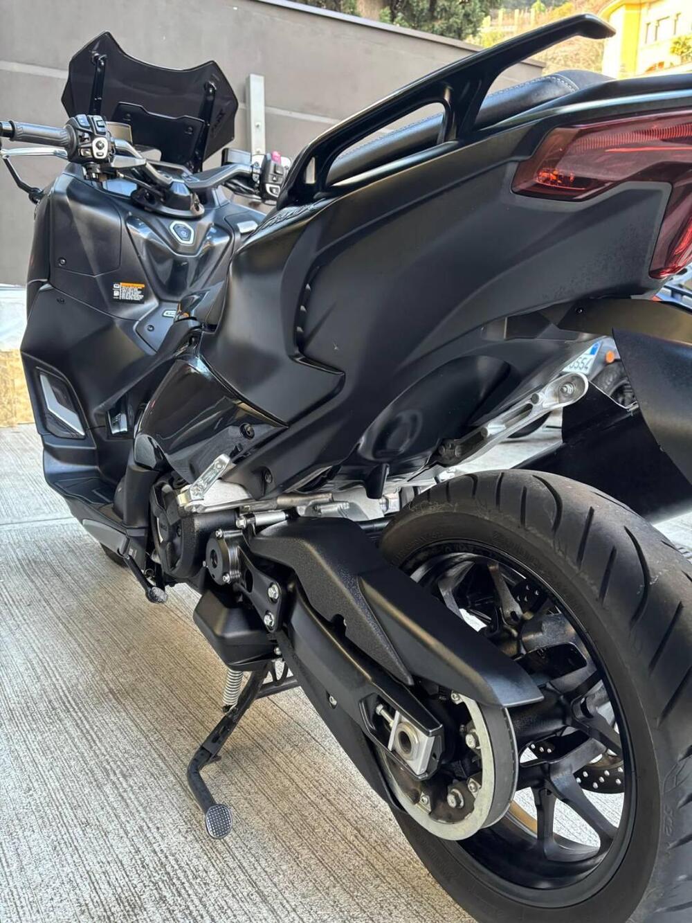 Yamaha T-Max 560 Tech Max (2022 - 24) (8)