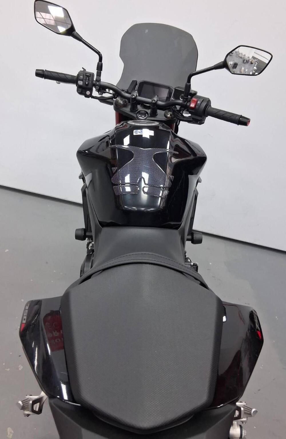 Honda CB 750 Hornet (2023 - 24) (4)