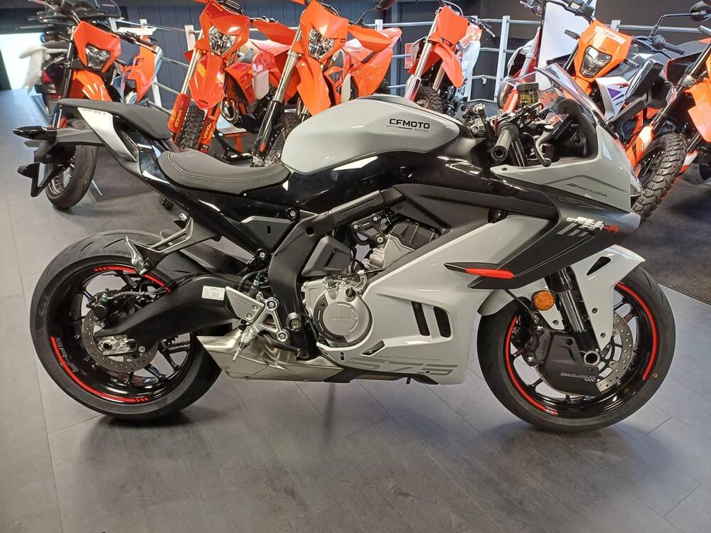 CFMOTO 675SR-R (2025 - 26)