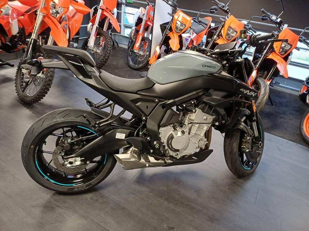 CFMOTO 675NK (2025 - 26) (4)