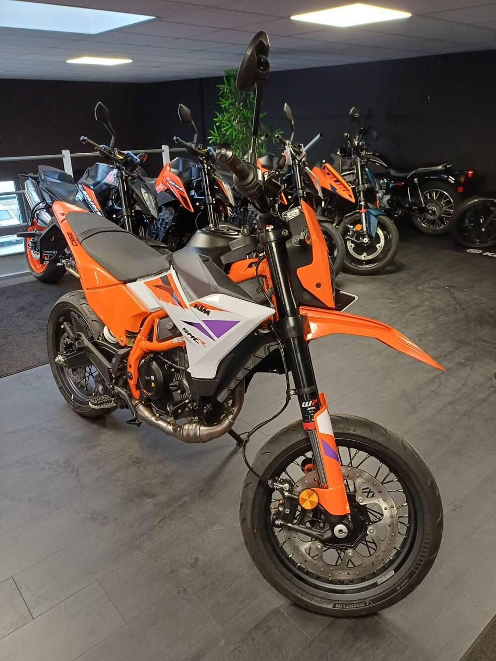 KTM 390 SMC R (2025 - 26) (4)