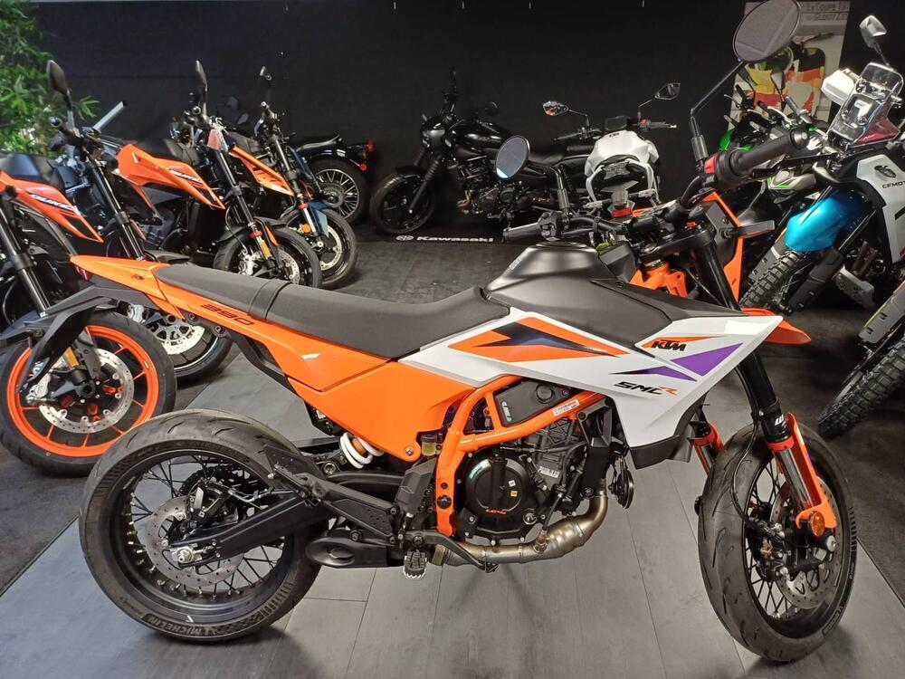 KTM 390 SMC R (2025 - 26) (2)