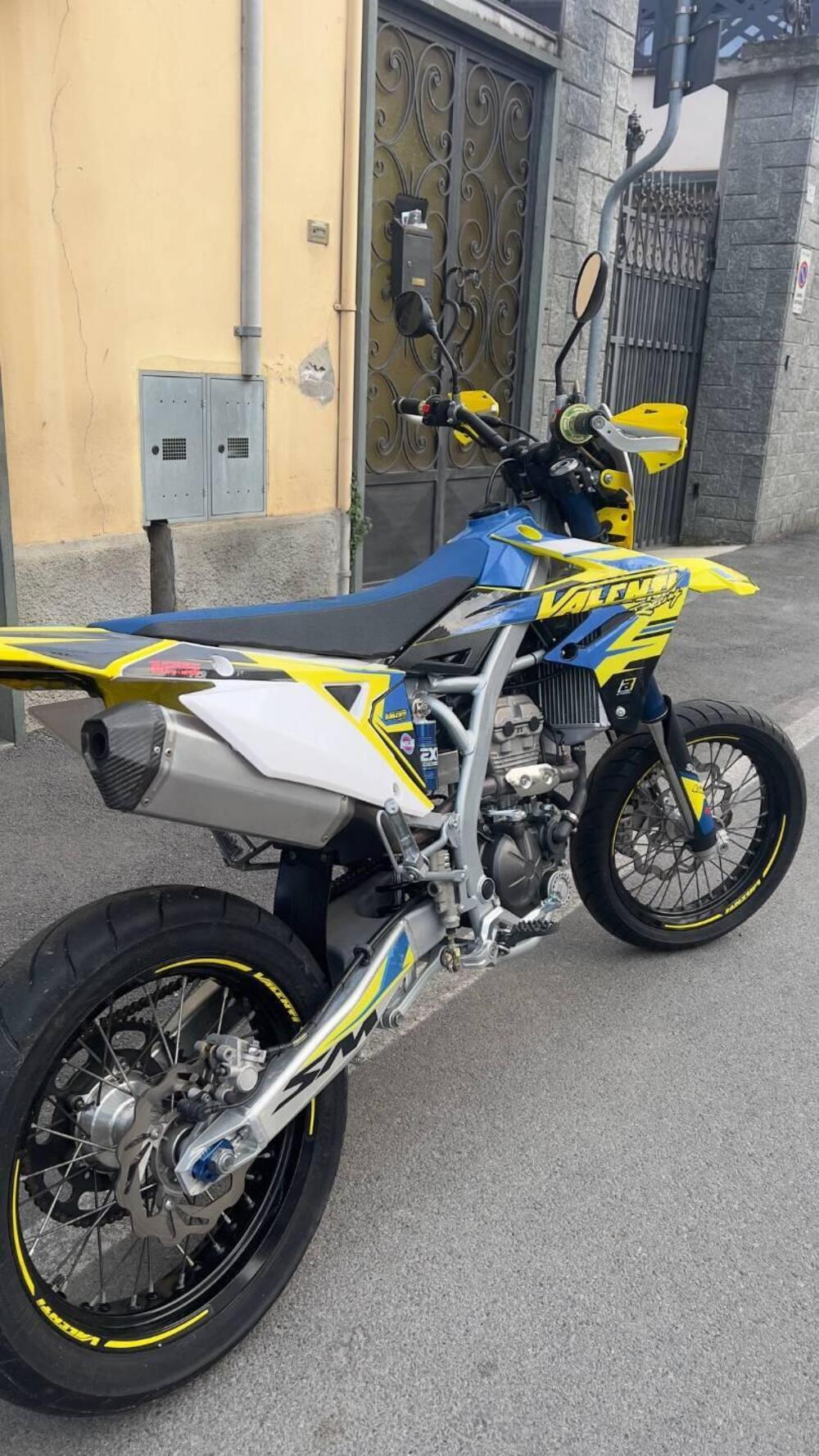 Valenti Racing SM 125 Z (2020 - 22) (3)