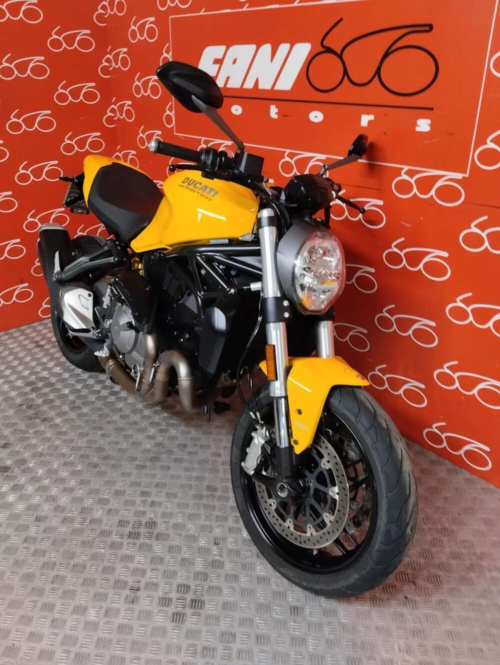 Ducati Monster 821 ABS (2014 - 17) (2)
