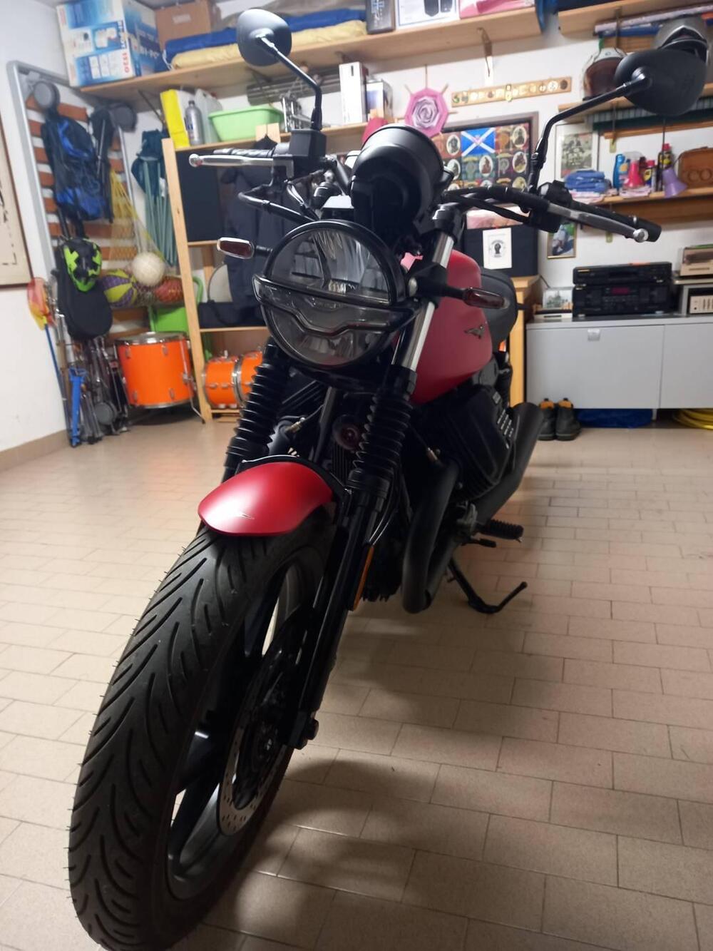 Moto Guzzi V7 Stone (2021 - 24) (17)