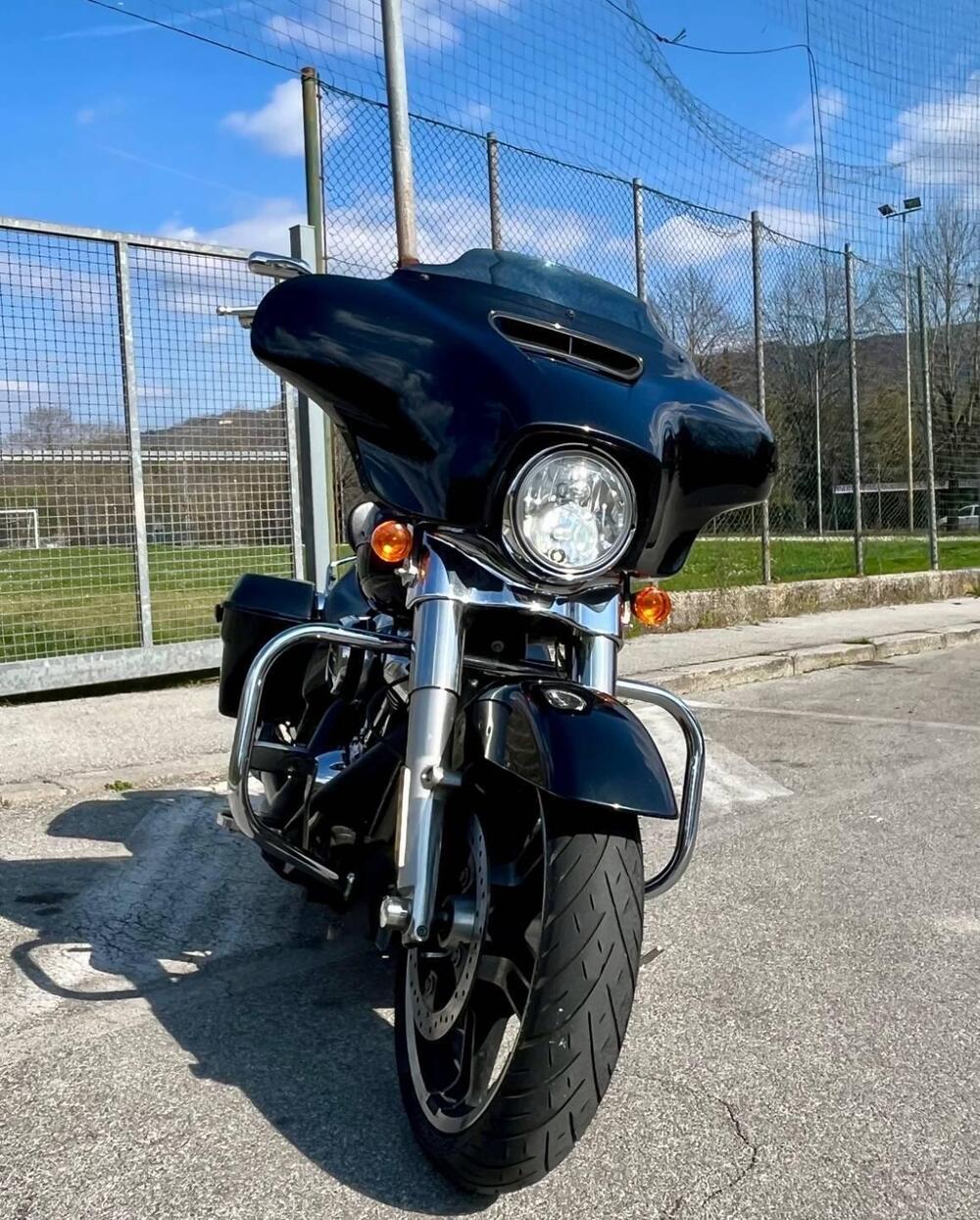 Harley-Davidson 107 Street Glide (2017 - 19) - FLHX (2)