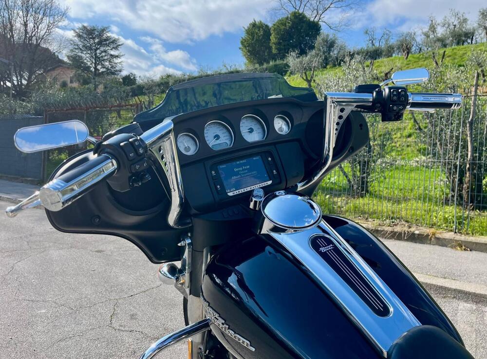 Harley-Davidson 107 Street Glide (2017 - 19) - FLHX (7)