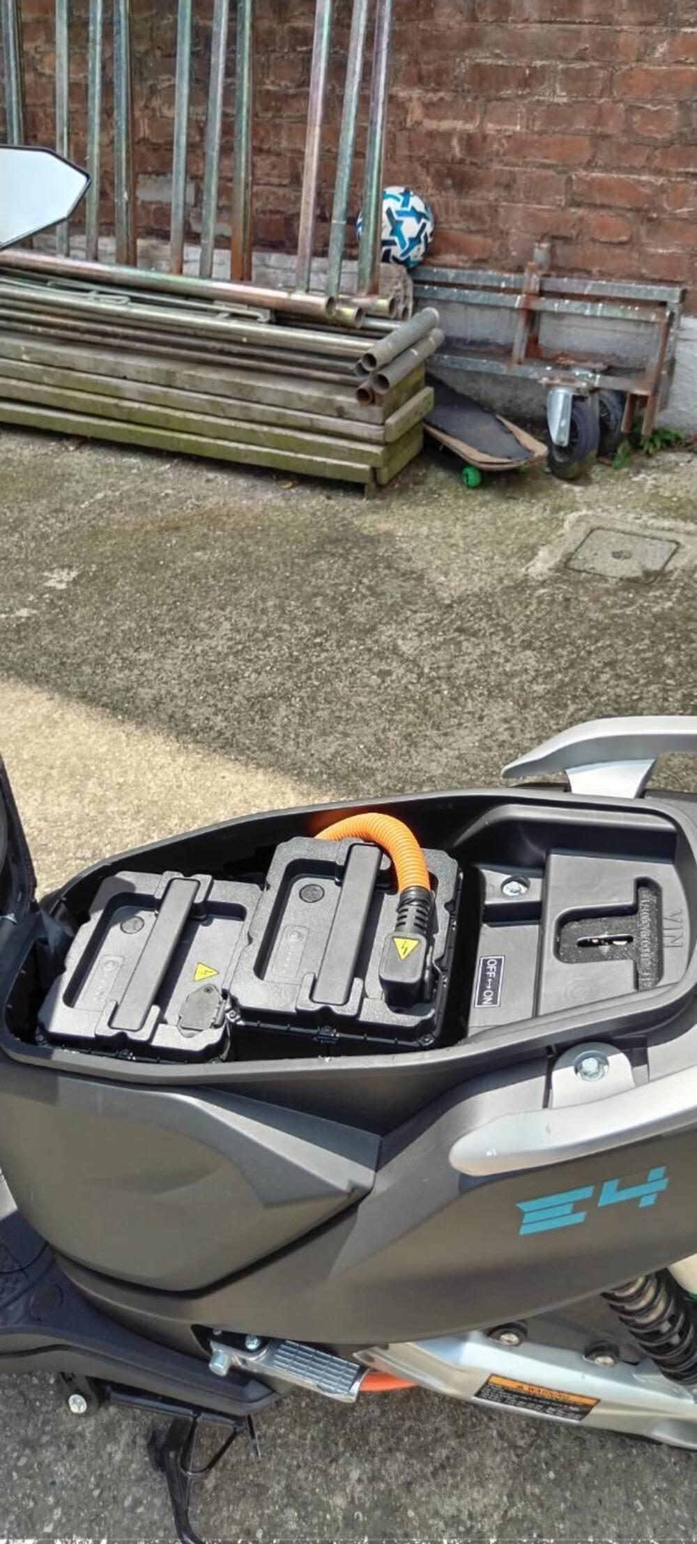 Lifan E4 L1e Doppia Batteria (2021 - 26) (6)