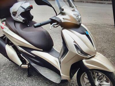 Piaggio Beverly 400 ABS-ASR (2021 - 24) usata
