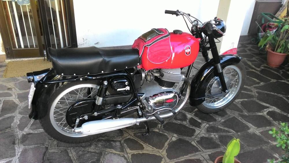Gilera B 300 extra (2)