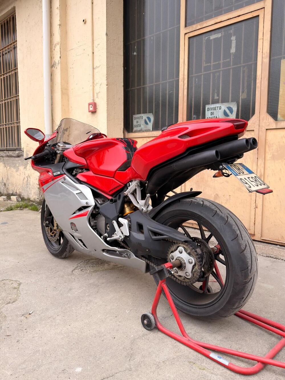 MV Agusta F4 1000 R 1+1 (2006 - 08) (3)