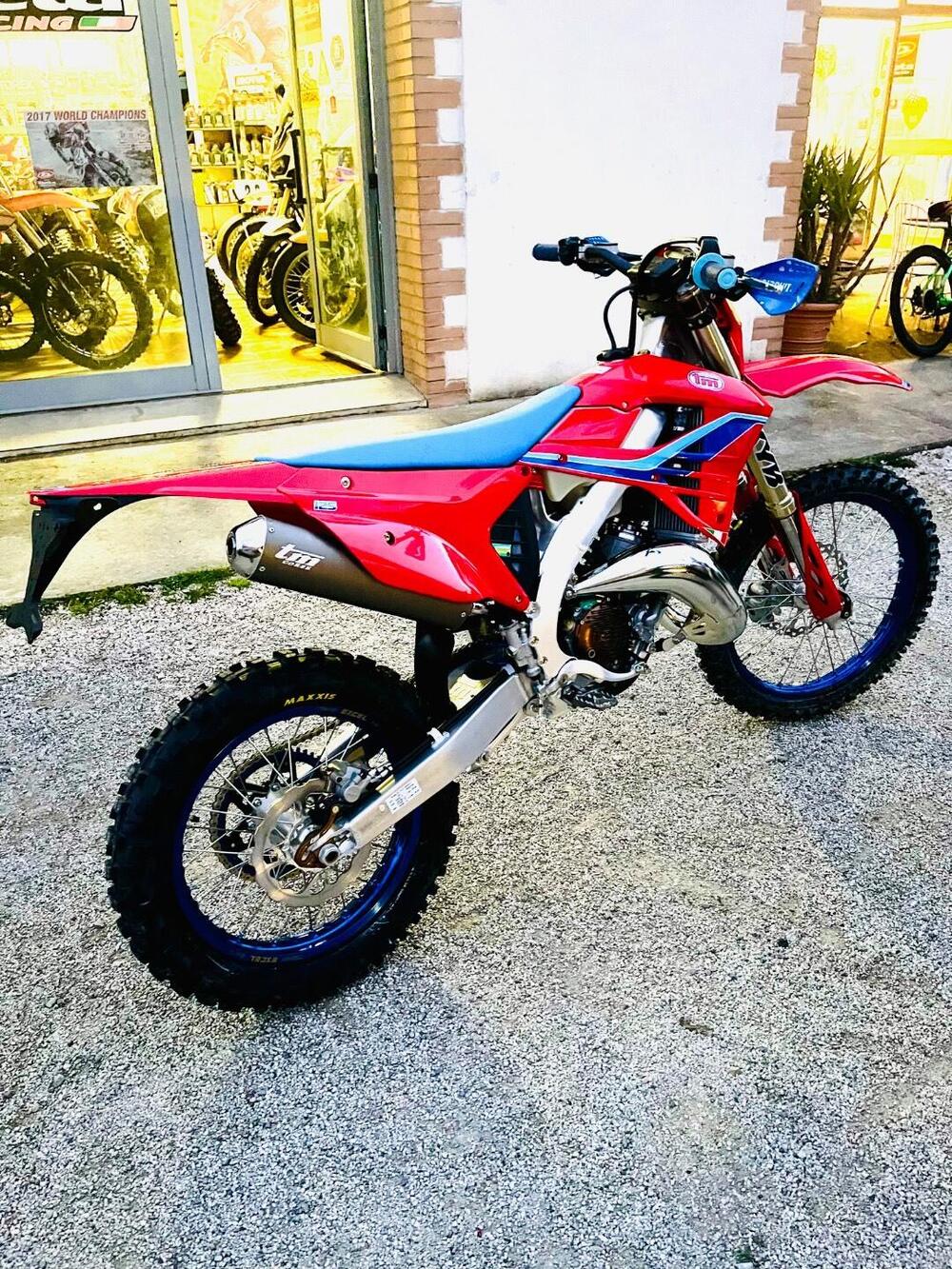 Tm Moto EN 125 ES Fi 2T TM Corse (2026) (2)