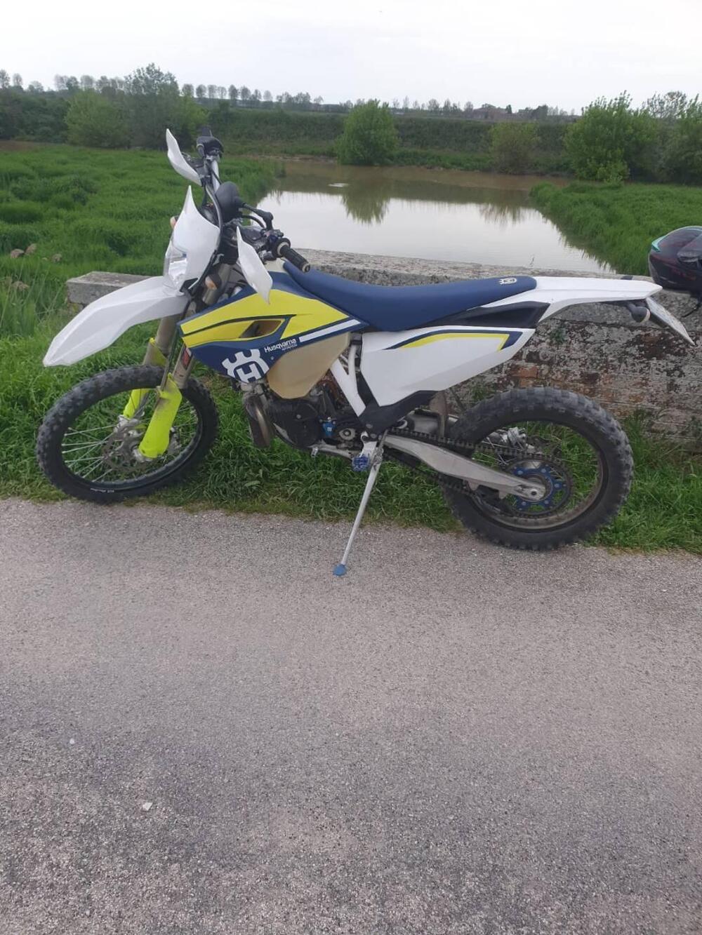 Husqvarna TE 250 (2016) (2)