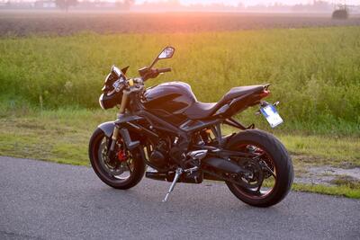 Triumph Street Triple ABS (2013 - 17) usata