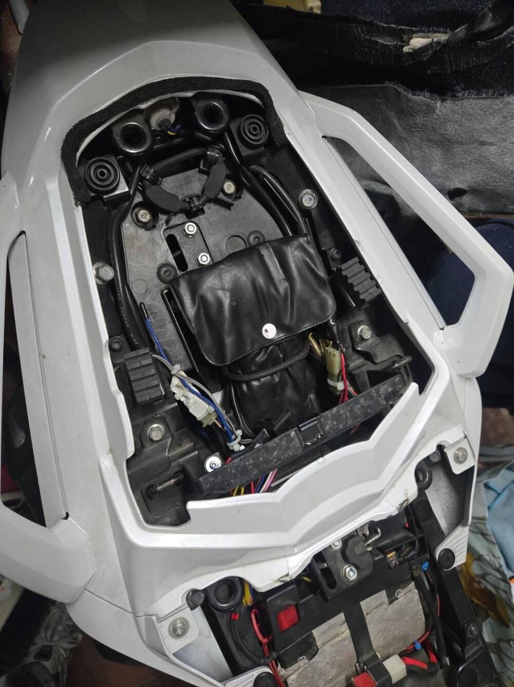 Yamaha FZ1 Fazer (2006 - 16) (4)