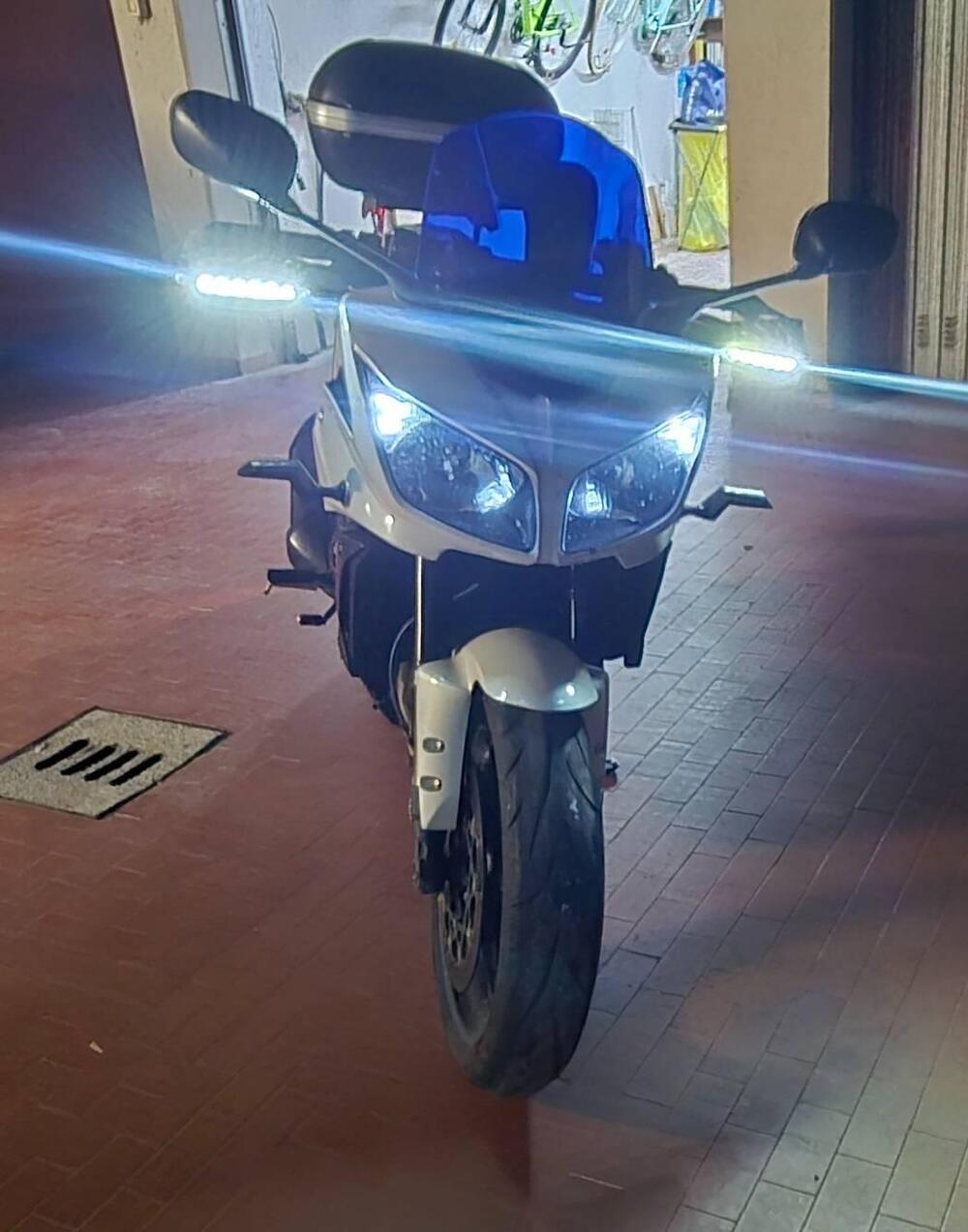 Yamaha FZ1 Fazer (2006 - 16) (3)