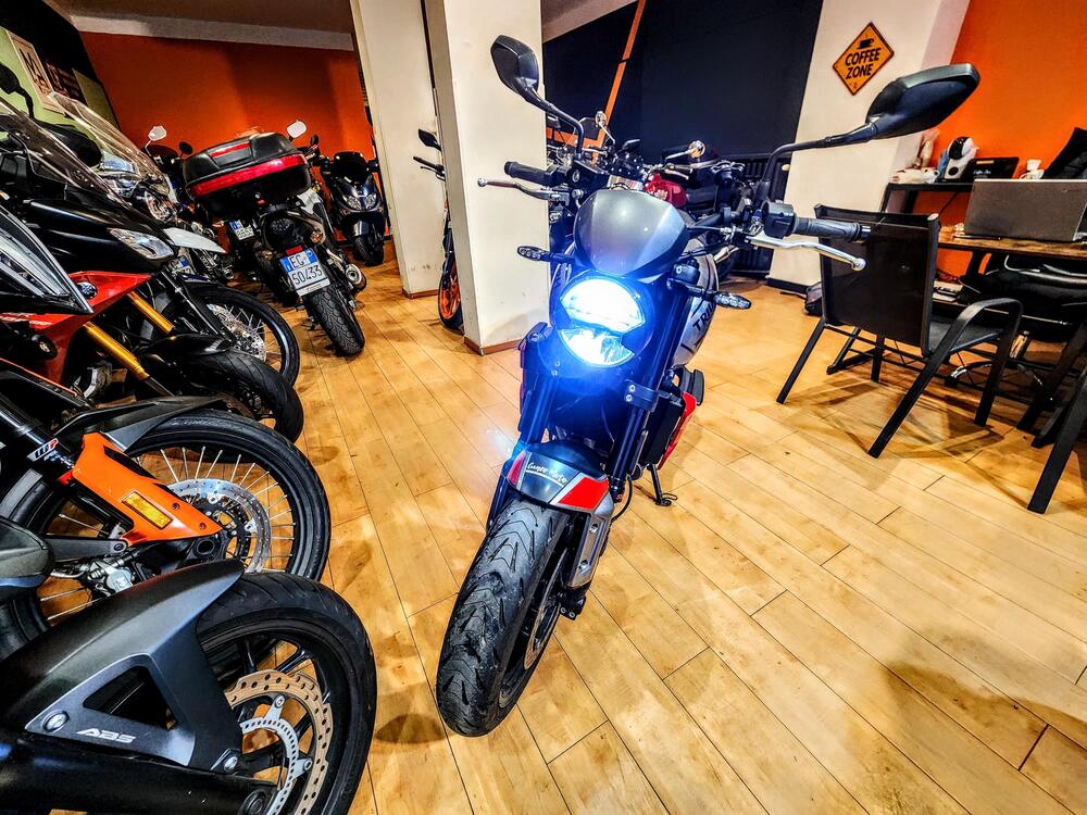 Triumph Trident 660 (2021 - 24) (3)