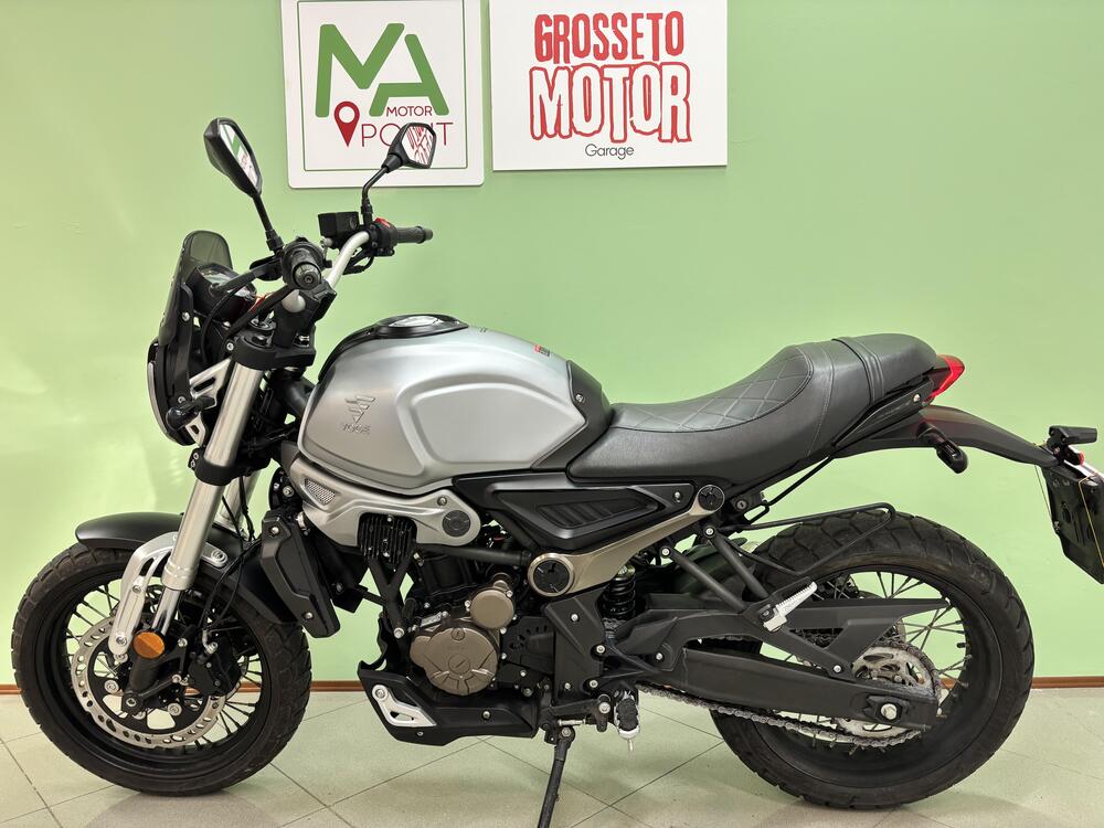 Voge Trofeo 300AC (2021 - 26) (2)