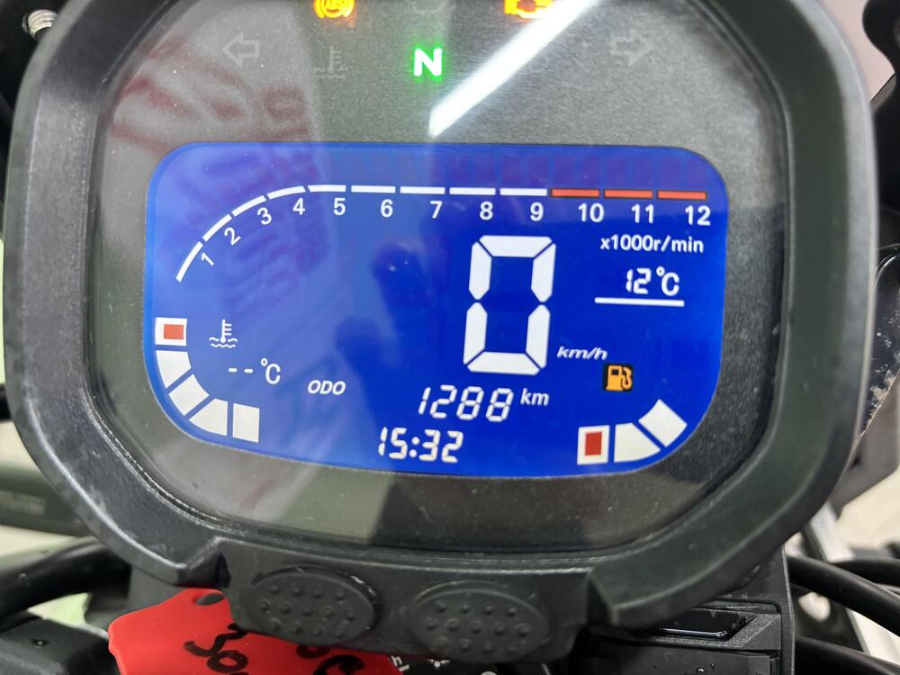 Voge Trofeo 300AC (2021 - 26) (3)