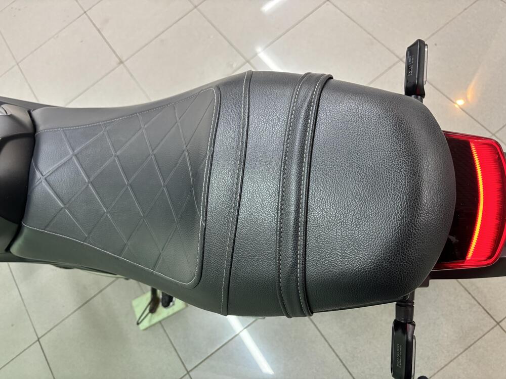 Voge Trofeo 300AC (2021 - 26) (11)