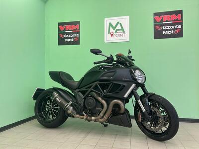 Ducati Diavel 1200 Dark (2012 - 13) usata