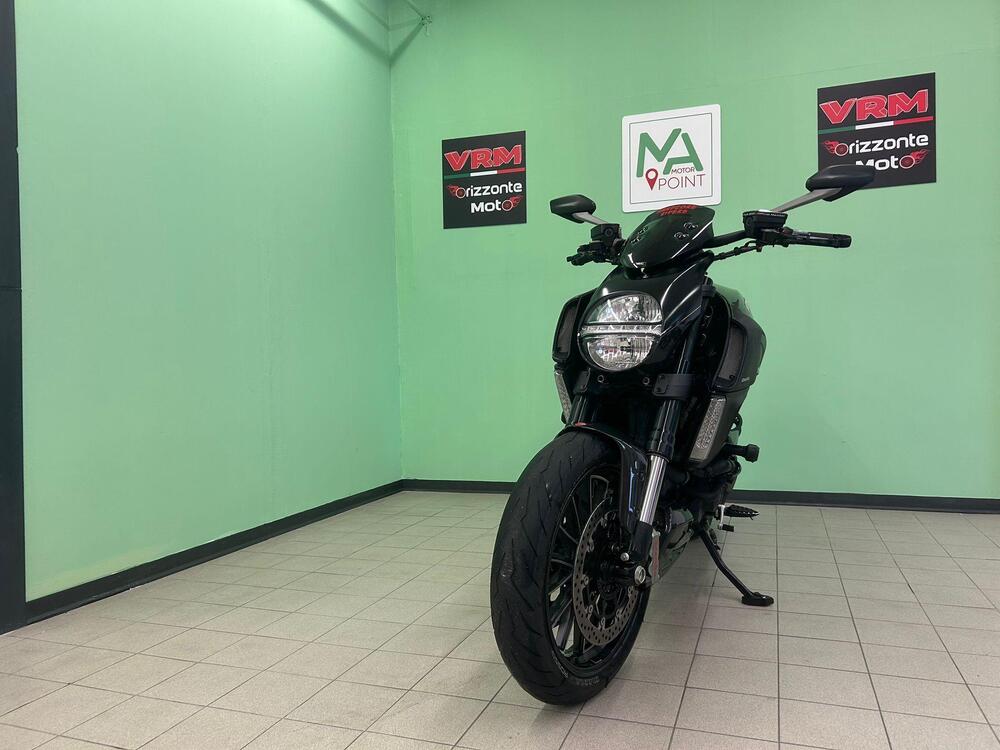 Ducati Diavel 1200 Dark (2012 - 13) (3)