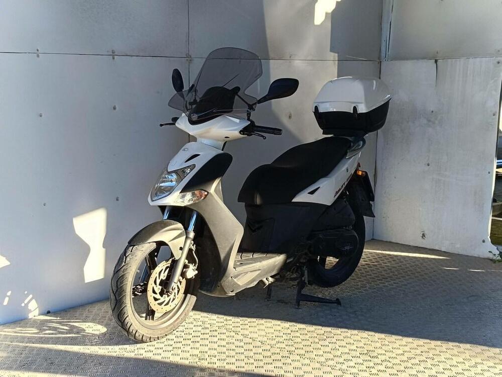 Kymco Agility 200i R16 + (2020) (4)