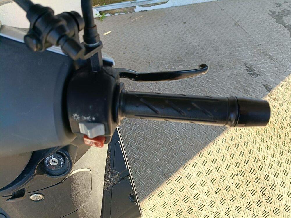 Kymco Agility 200i R16 + (2020) (9)