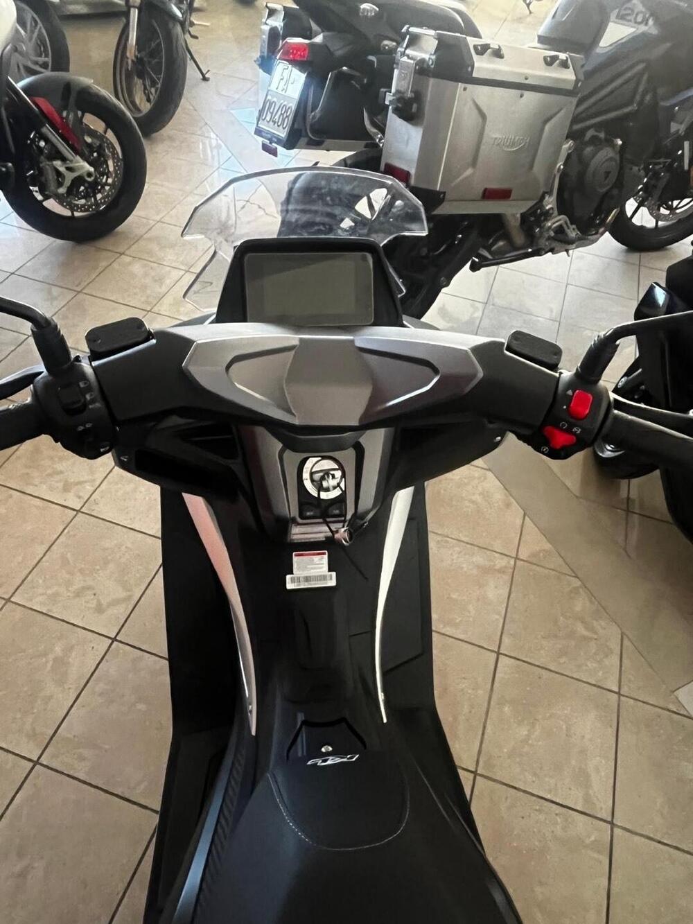 Kl Brera 125+ (2025 - 26) (3)