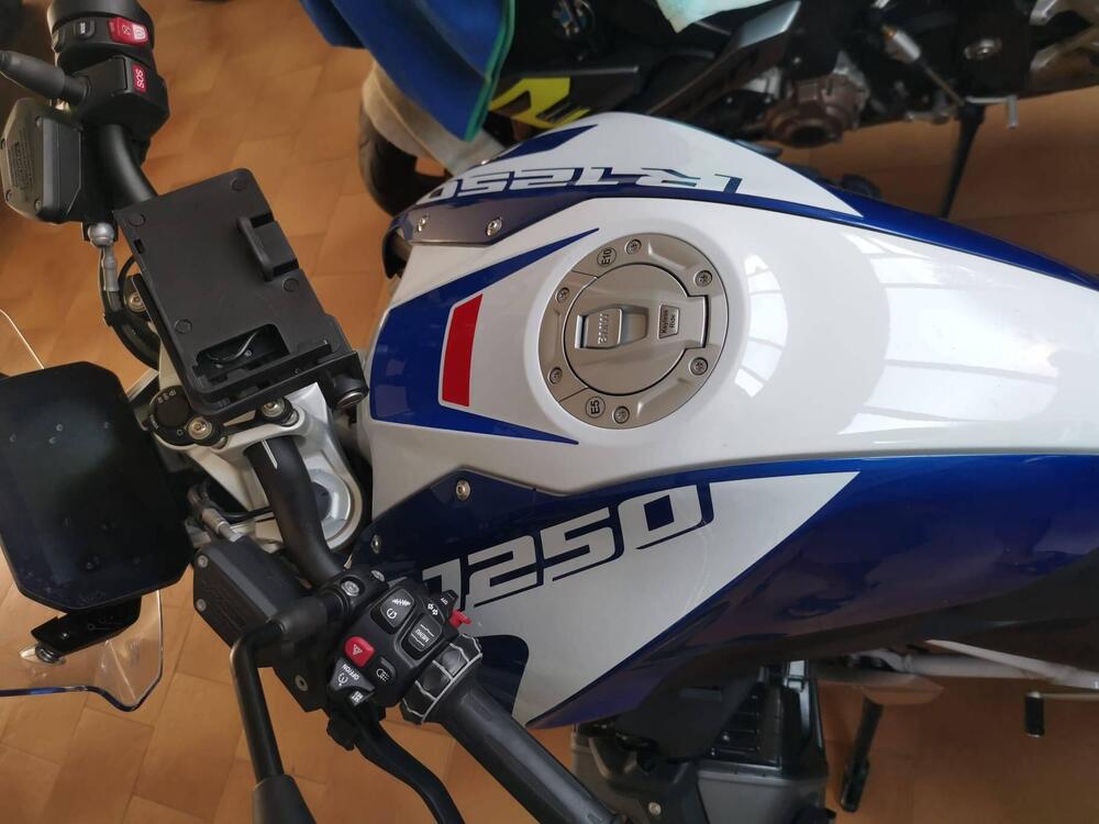 Bmw R 1250 R (2021 - 25)
