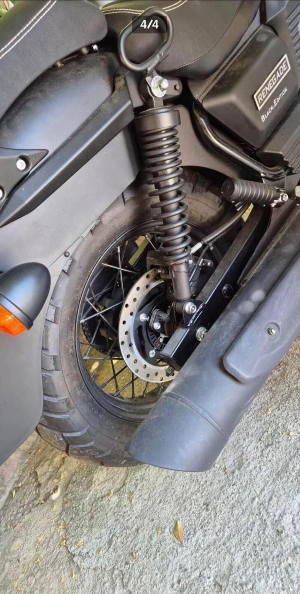 Um Italia Renegade Commando 125 (2023 - 26) (4)