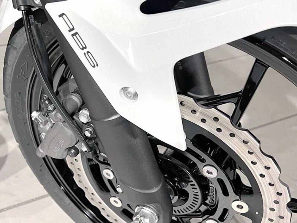 Kawasaki Z 400 (2023) (5)