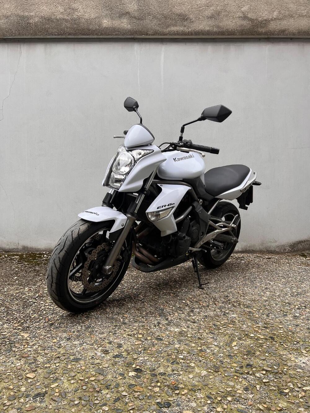 Kawasaki ER-6N (2009 - 11) (2)