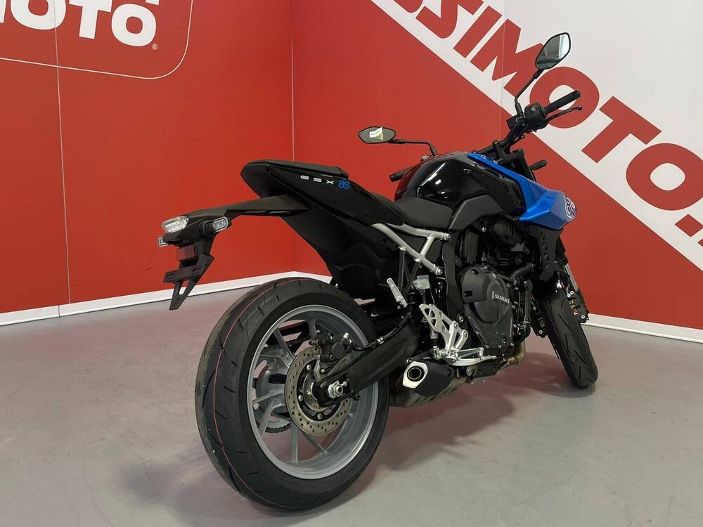 Suzuki GSX-8S (2025 - 26) (5)