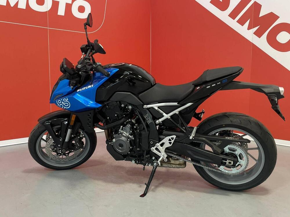Suzuki GSX-8S (2025 - 26) (4)